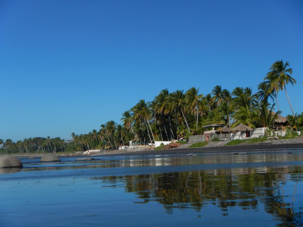 Punta Roca Surf Resort ラ・リベルタード エクステリア 写真